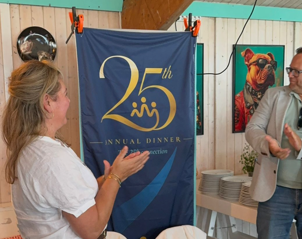 Onthulling jubileumlogo 25e Annual Dinner!